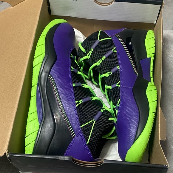 I purchase these from Nike Store they are too small. - Picture 7 of 9